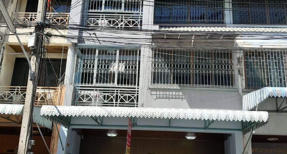 For rent 6 bed retail Space in Yan Nawa, Bangkok