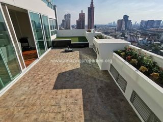 For rent 3 bed apartment in Khlong Toei, Bangkok