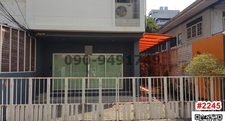 For rent 6 Beds retail Space in Sai Mai, Bangkok
