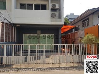 For rent 6 bed retail Space in Sai Mai, Bangkok