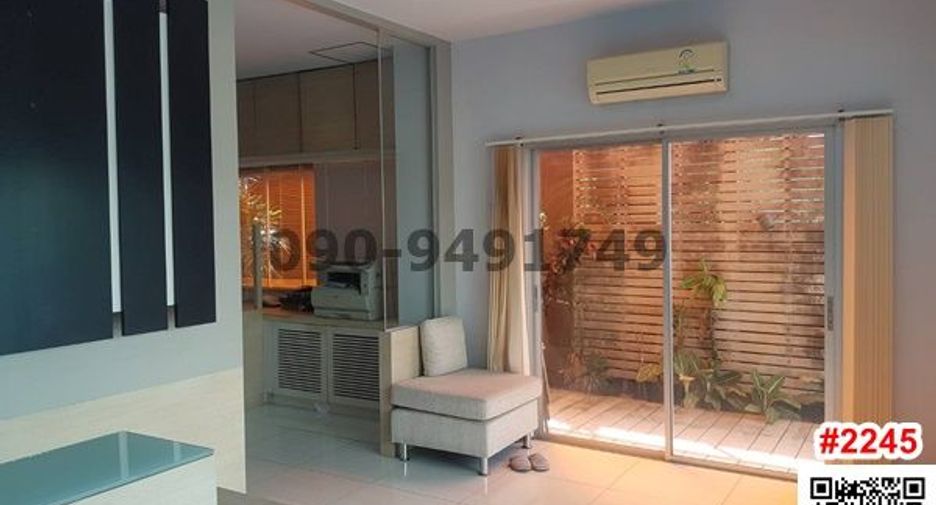 For rent 6 bedrooms retail Space in Sai Mai, Bangkok