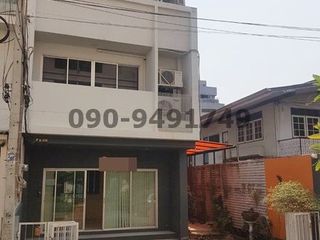 For rent 6 bed retail Space in Sai Mai, Bangkok