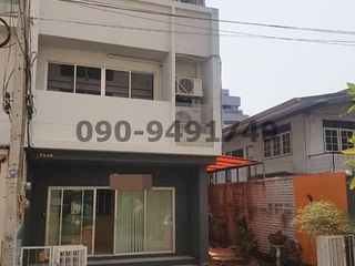 For rent 6 bedrooms retail Space in Sai Mai, Bangkok