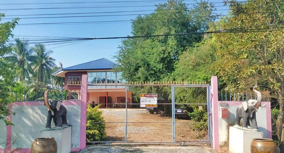 For sale 5 bed house in Hankha, Chainat