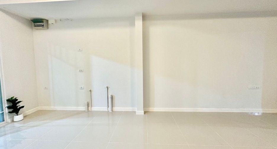 For sale 2 ベッドルーム townhouse in Thung Khru, Bangkok