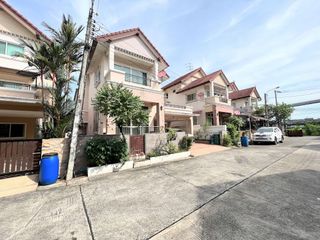 For sale 5 Beds house in Bang Na, Bangkok