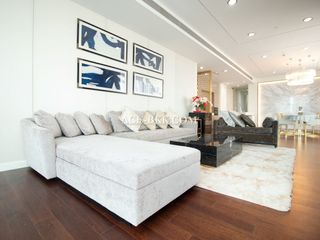 For rent 3 bedrooms condo in Khlong Toei, Bangkok