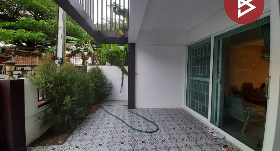 For sale 2 bed townhouse in Nakhon Chai Si, Nakhon Pathom