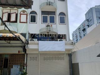 For rent retail Space in Din Daeng, Bangkok