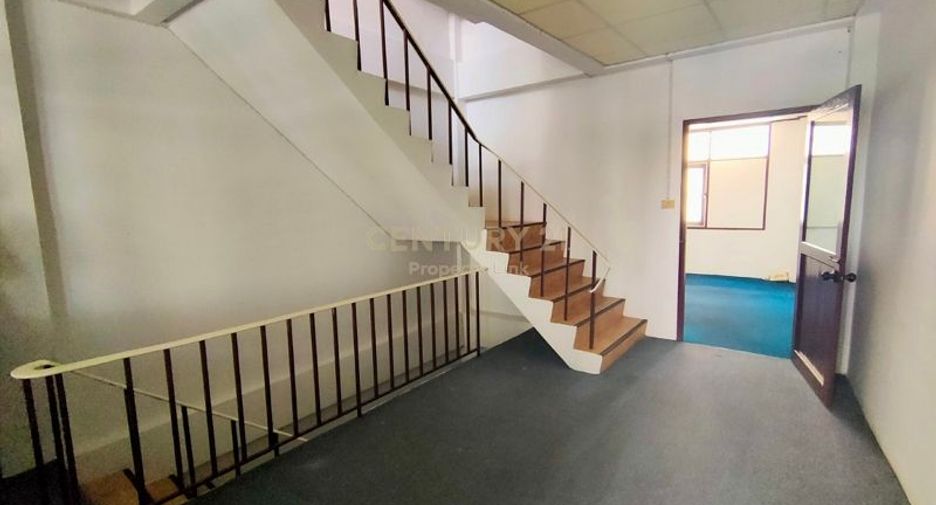 For rent retail Space in Din Daeng, Bangkok