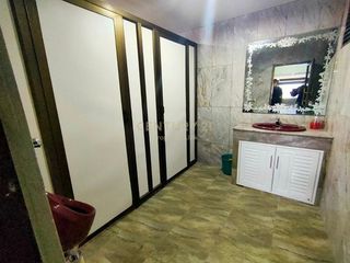 For rent retail Space in Din Daeng, Bangkok