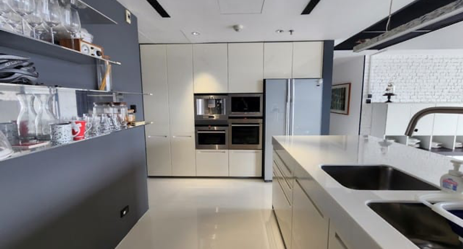 For rent 3 bedrooms condo in Sathon, Bangkok