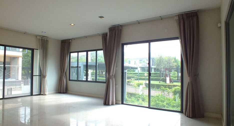 Продажа 4 спальни дом в Mueang Pathum Thani, Патумтани