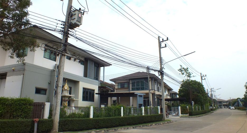 Продажа 4 спальни дом в Mueang Pathum Thani, Патумтани