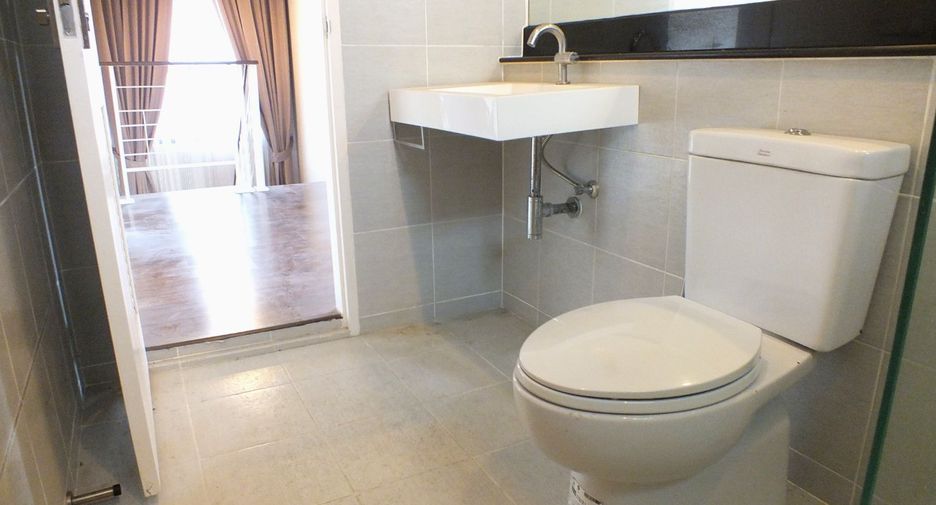 Продажа 4 спальни дом в Mueang Pathum Thani, Патумтани