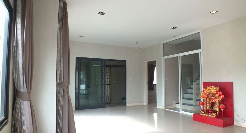 Продажа 4 спальни дом в Mueang Pathum Thani, Патумтани