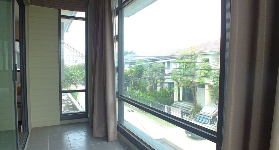 Продажа 4 спальни дом в Mueang Pathum Thani, Патумтани