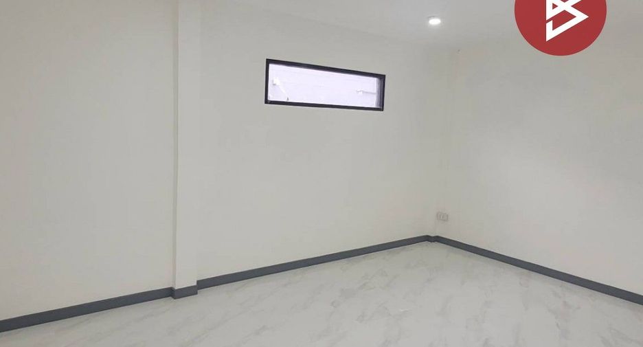 Haus zum Kauf mit 3 Zimmer in Bueng Kum, Bangkok