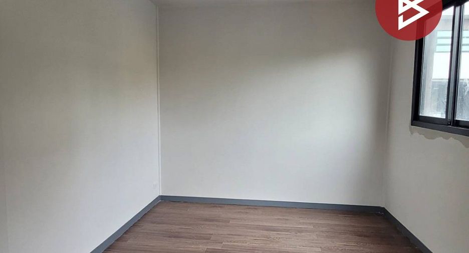 Haus zum Kauf mit 3 Zimmer in Bueng Kum, Bangkok