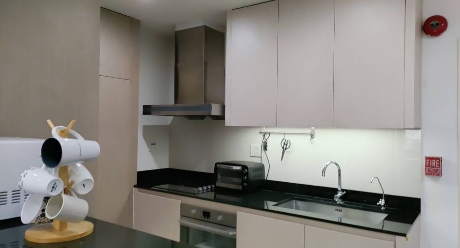 For sale 1 bed condo in Pathum Wan, Bangkok