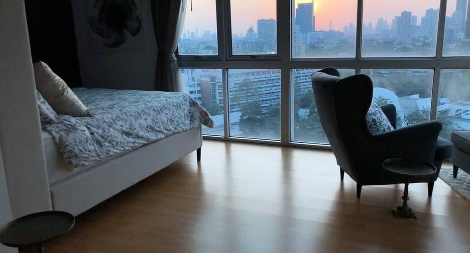 For rent and for sale 3 bedrooms house in Khlong Toei, Bangkok
