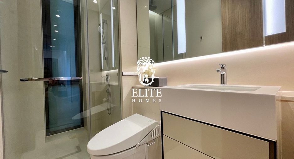 For rent 2 bedrooms condo in Watthana, Bangkok