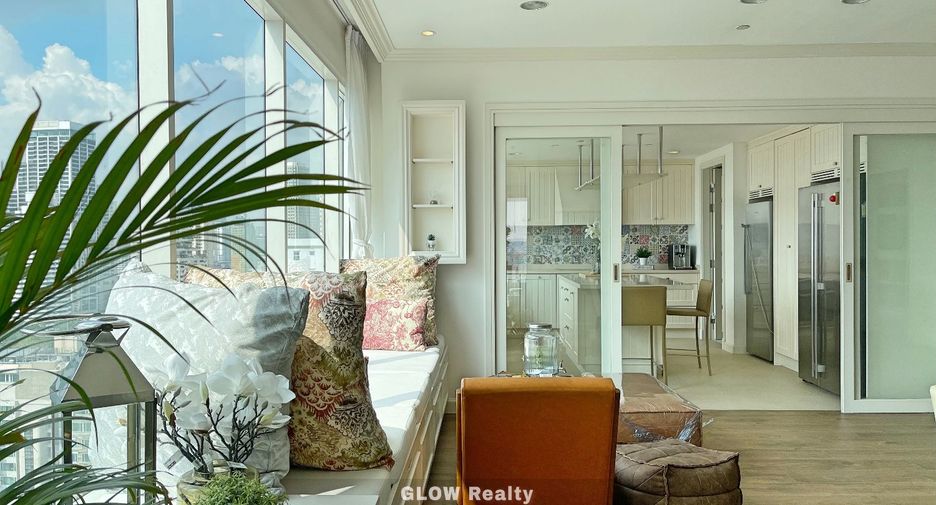 For rent そして for sale 4 Beds condo in Khlong Toei, Bangkok