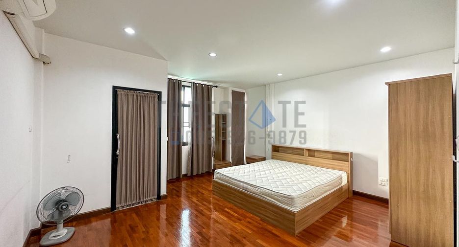 For rent 2 bedrooms townhouse in San Sai, Chiang Mai
