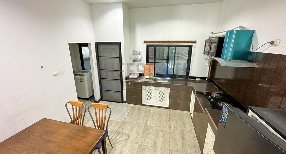 For rent 2 bedrooms townhouse in San Sai, Chiang Mai