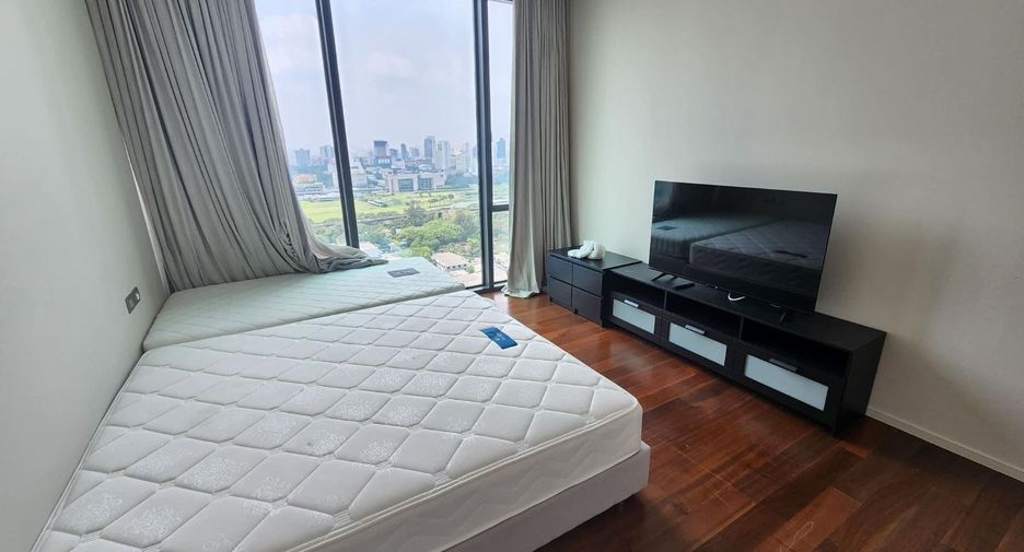 For sale 2 bedrooms condo in Pathum Wan, Bangkok