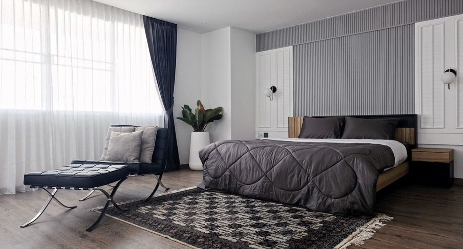 For rent 3 bedrooms condo in Watthana, Bangkok