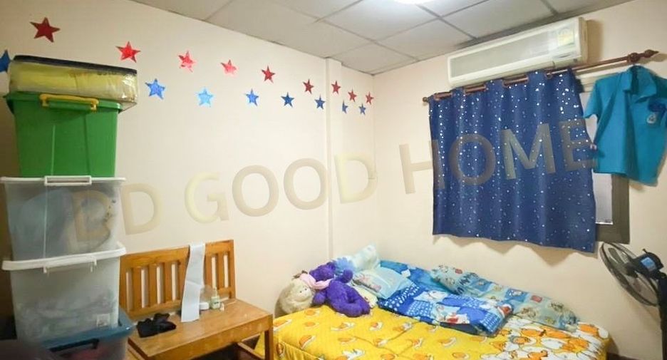 For sale 3 bedrooms townhouse in Bang Khun Thian, Bangkok
