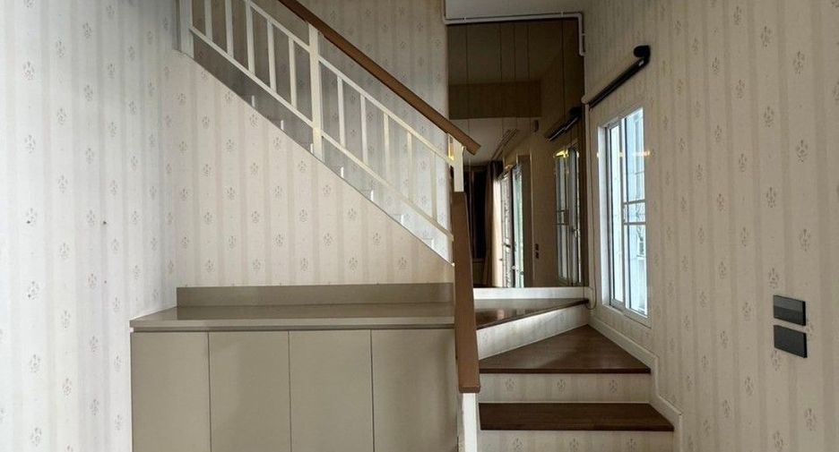For sale 2 bedrooms townhouse in Lat Krabang, Bangkok