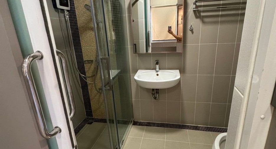 For sale 2 bedrooms townhouse in Lat Krabang, Bangkok