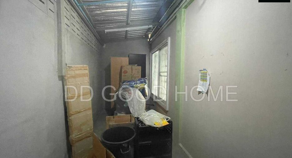 出售 3 卧室 公寓 在 Sam Phran, Nakhon Pathom