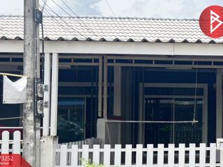 For sale 2 Beds townhouse in Si Maha Phot, Prachin Buri