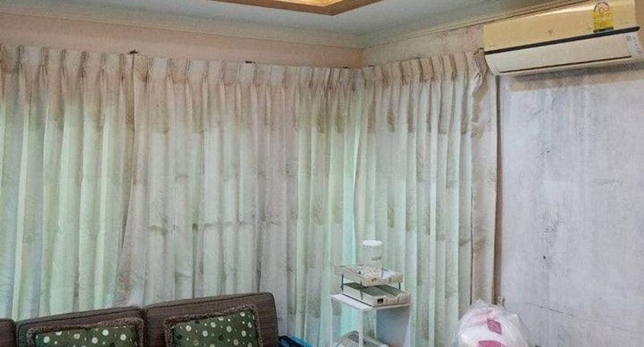 For rent and for sale 4 bed house in Taling Chan, Bangkok