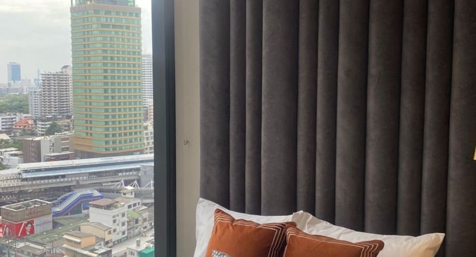 For rent 2 bedrooms condo in Khlong Toei, Bangkok