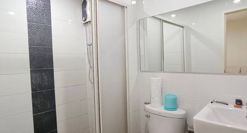 For sale 1 bed condo in Huai Khwang, Bangkok