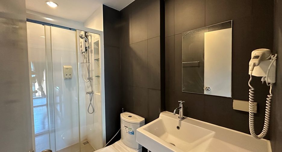 For rent and for sale 1 bed condo in Khan Na Yao, Bangkok