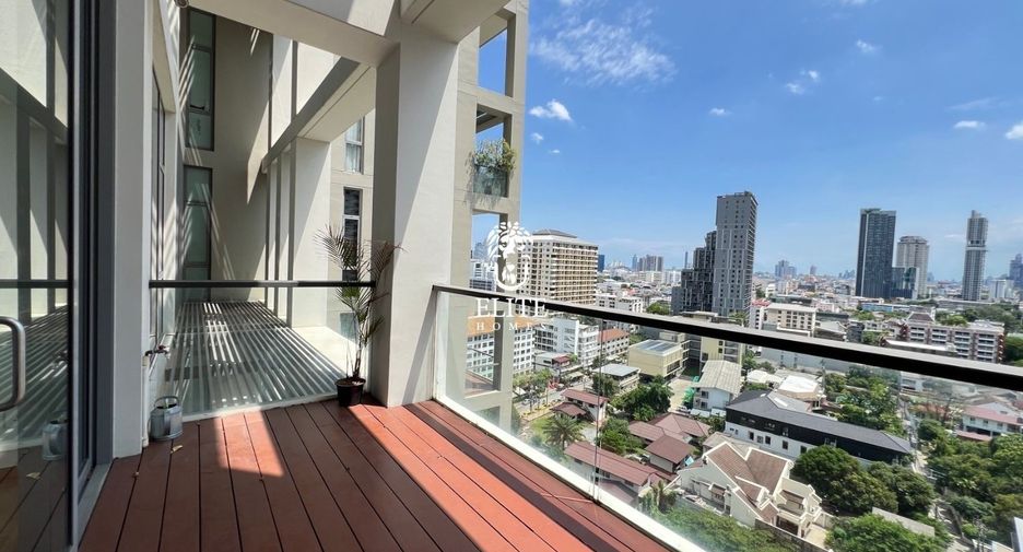 À louer 3 chambres condo à Sathon, Bangkok