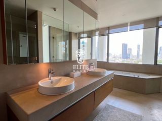 À louer 3 chambres condo à Sathon, Bangkok