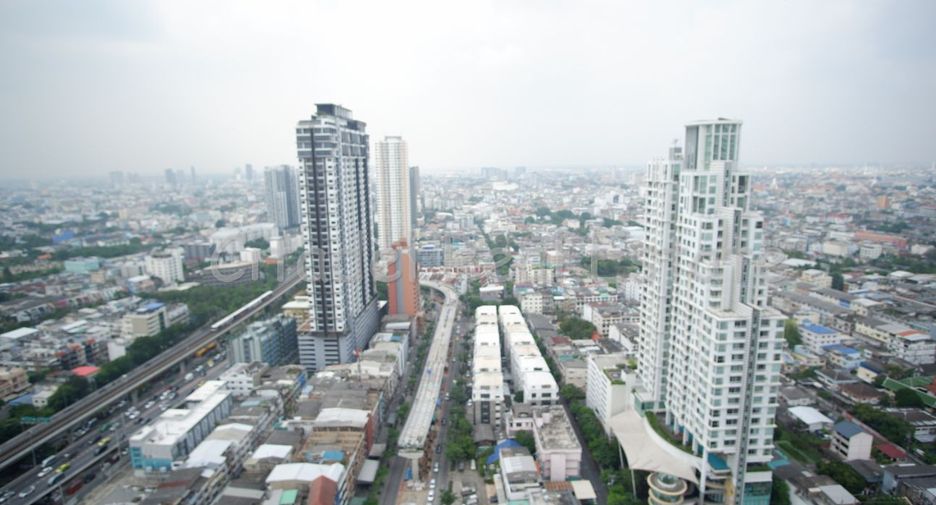For rent 2 bedrooms condo in Sathon, Bangkok