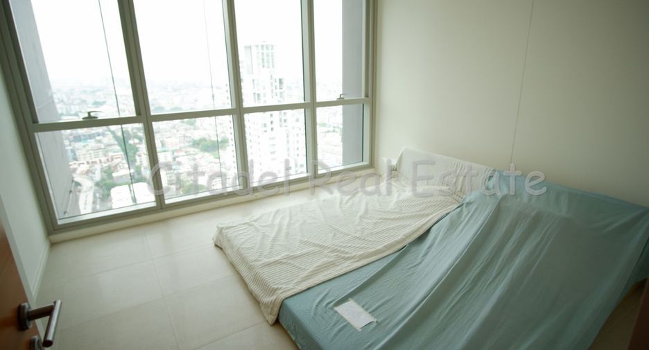 For rent 2 bedrooms condo in Sathon, Bangkok