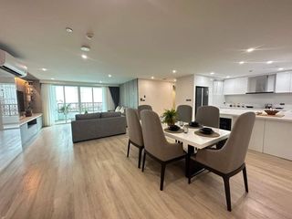 For rent 4 bed condo in Watthana, Bangkok