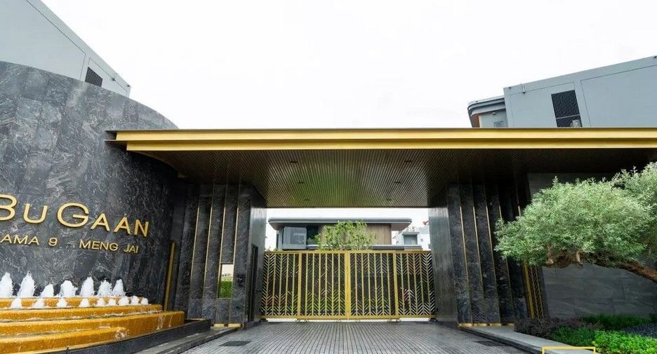 For rent and for sale 5 bed house in Wang Thonglang, Bangkok