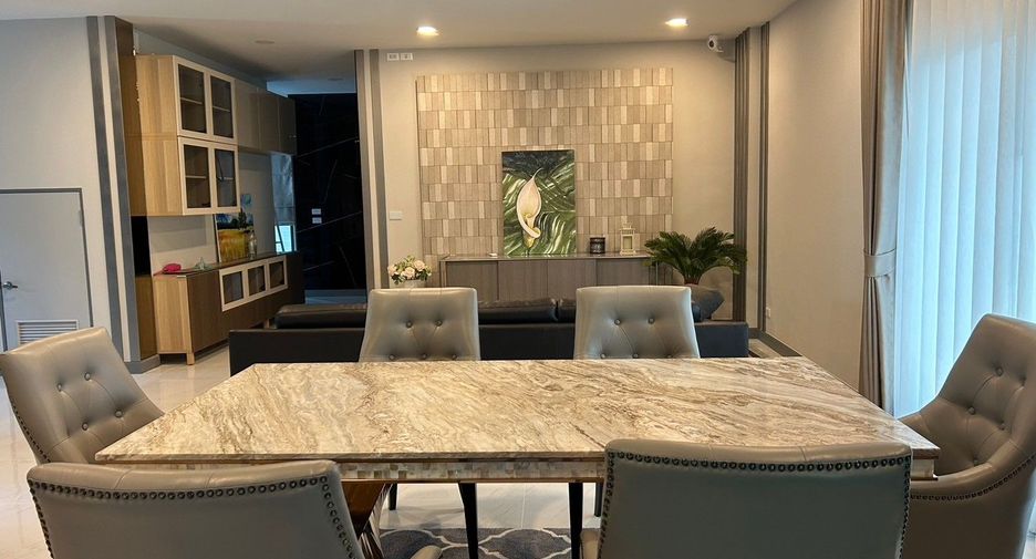 Casa en alquiler y en venta de 4 habitaciones en Bang Phli, Samut Prakan