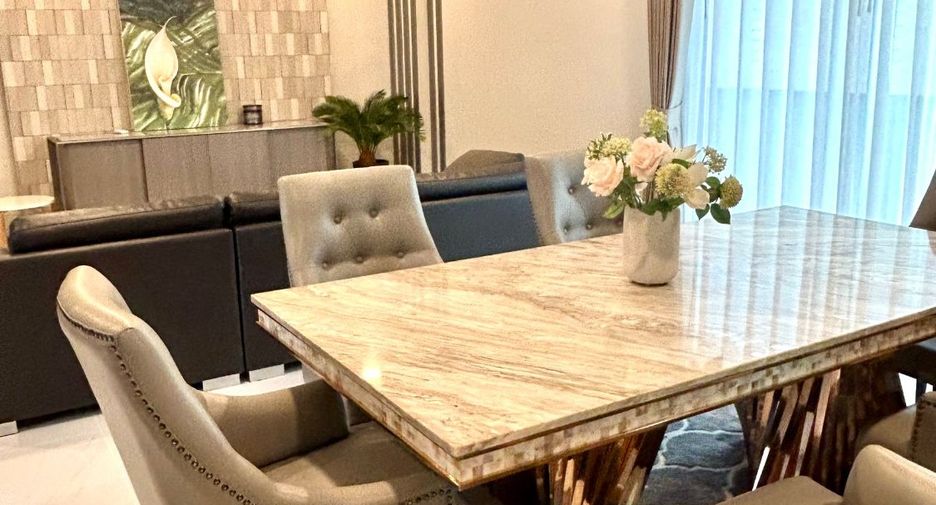 Casa en alquiler y en venta de 4 habitaciones en Bang Phli, Samut Prakan