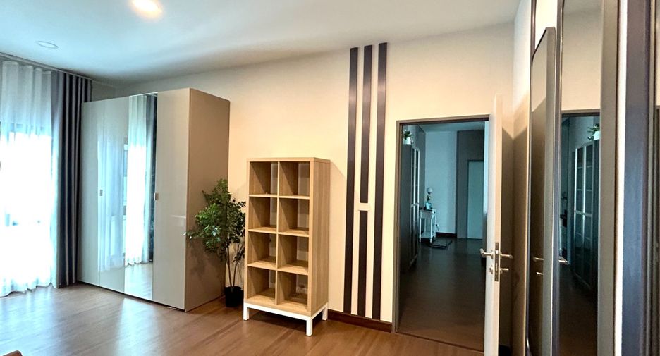 Casa en alquiler y en venta de 4 habitaciones en Bang Phli, Samut Prakan