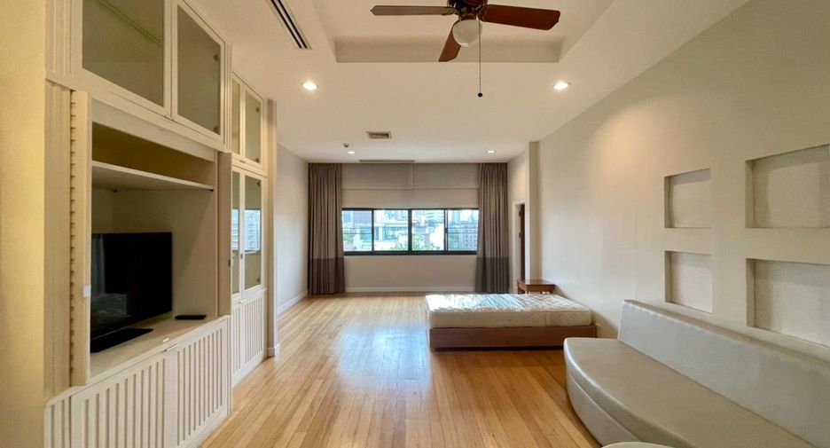 À louer 4 chambres appartement à Watthana, Bangkok